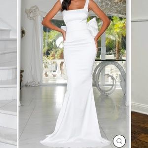 Angelina Oversized Bow Gown
